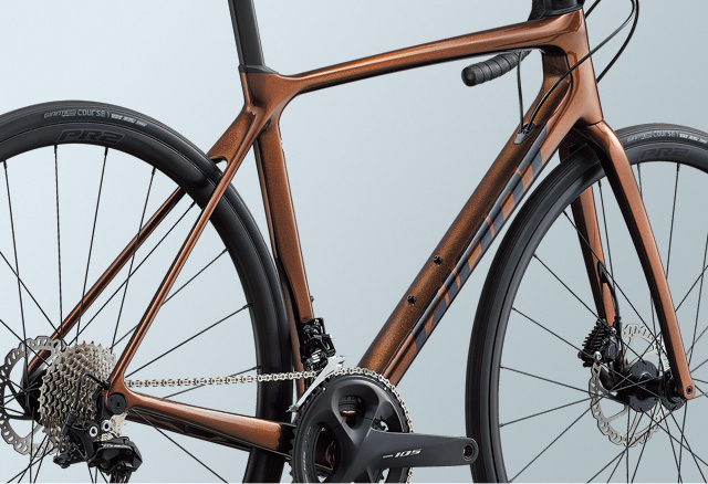 2023 GIANT Bicycles | TCR ADVANCED 2 DISC KOM